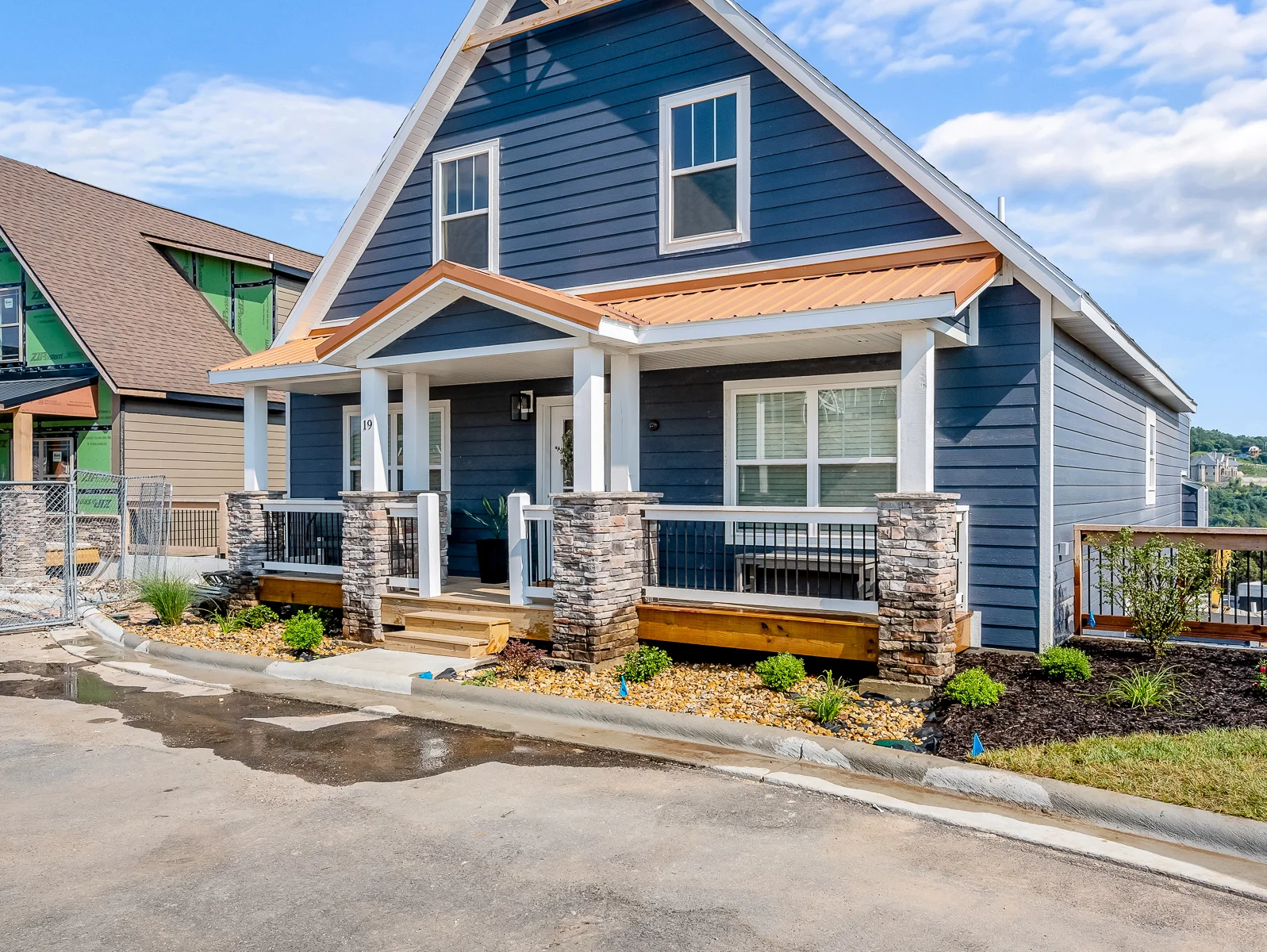 Front entry includes 3 steps