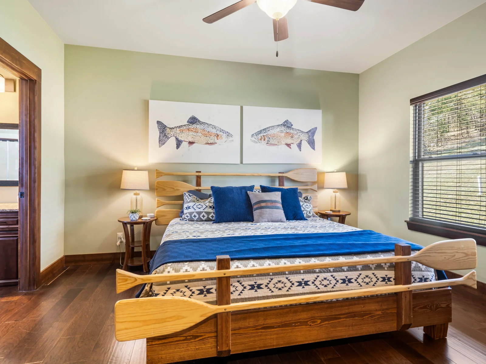 King Bedrooms #2 w/ ensuite bath
