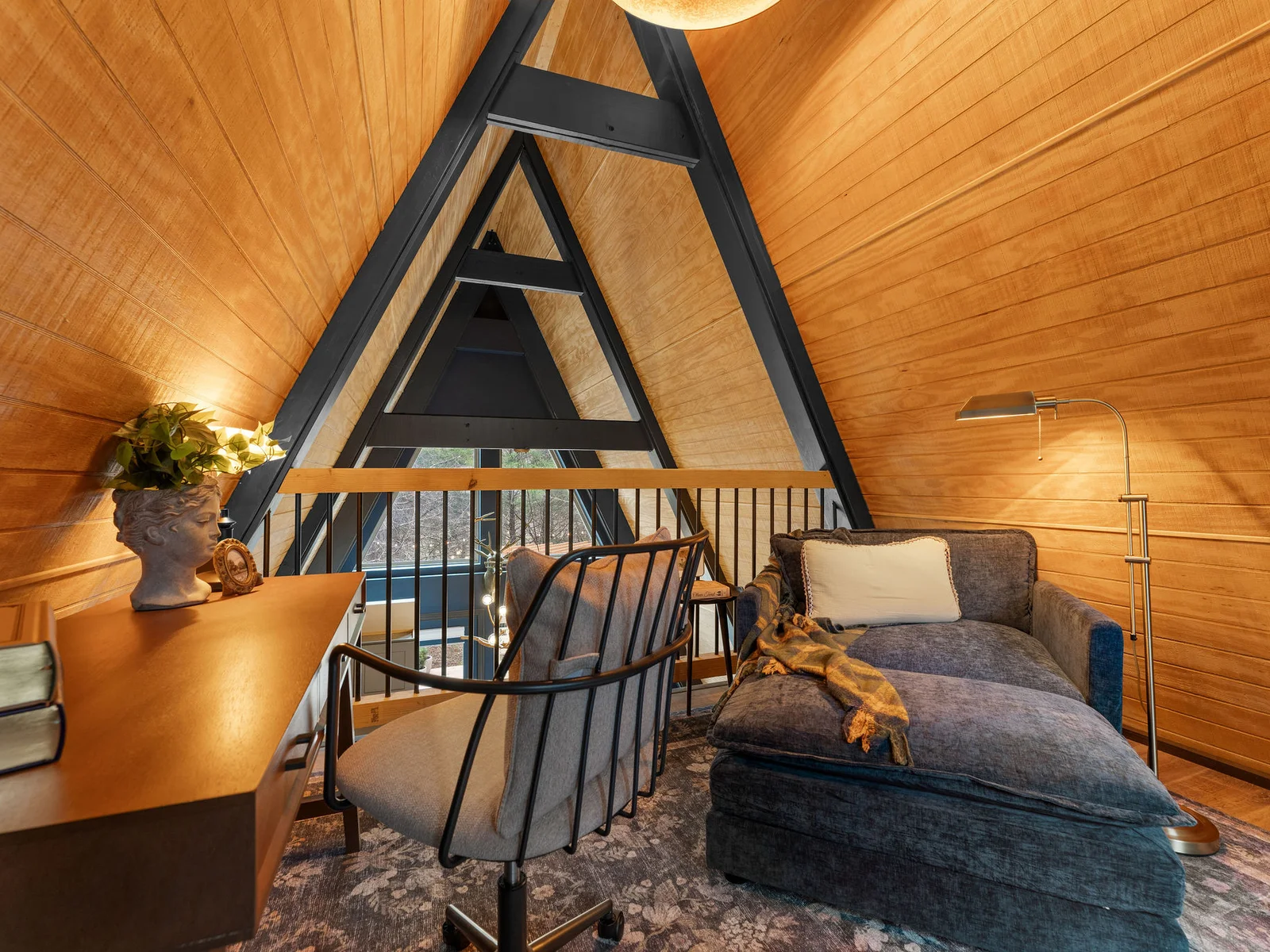 High ceilings and natural light