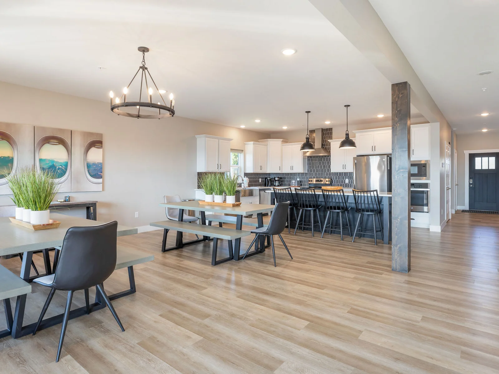 Large open space with seating for the whole family!