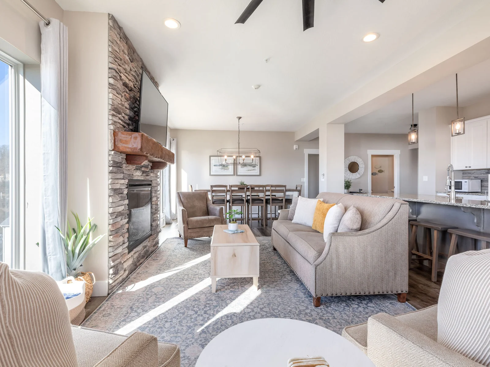 Main level entertainment space with room for everyone