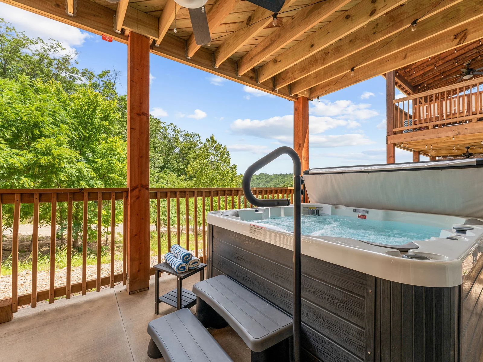 Relax, recharge, and enjoy peaceful moments in the warmth of your private hot tub. 🛁