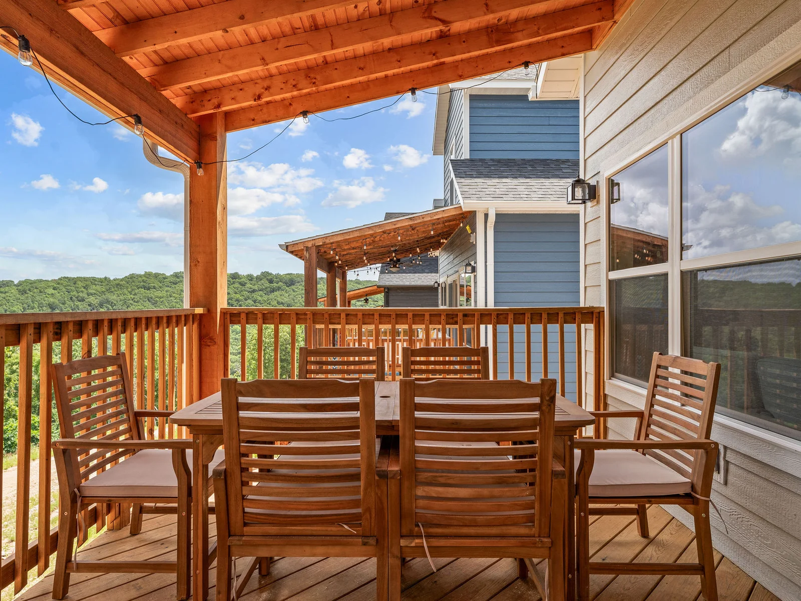 The perfect spot to unwind, share a meal, or enjoy the fresh Ozark air. 🌲