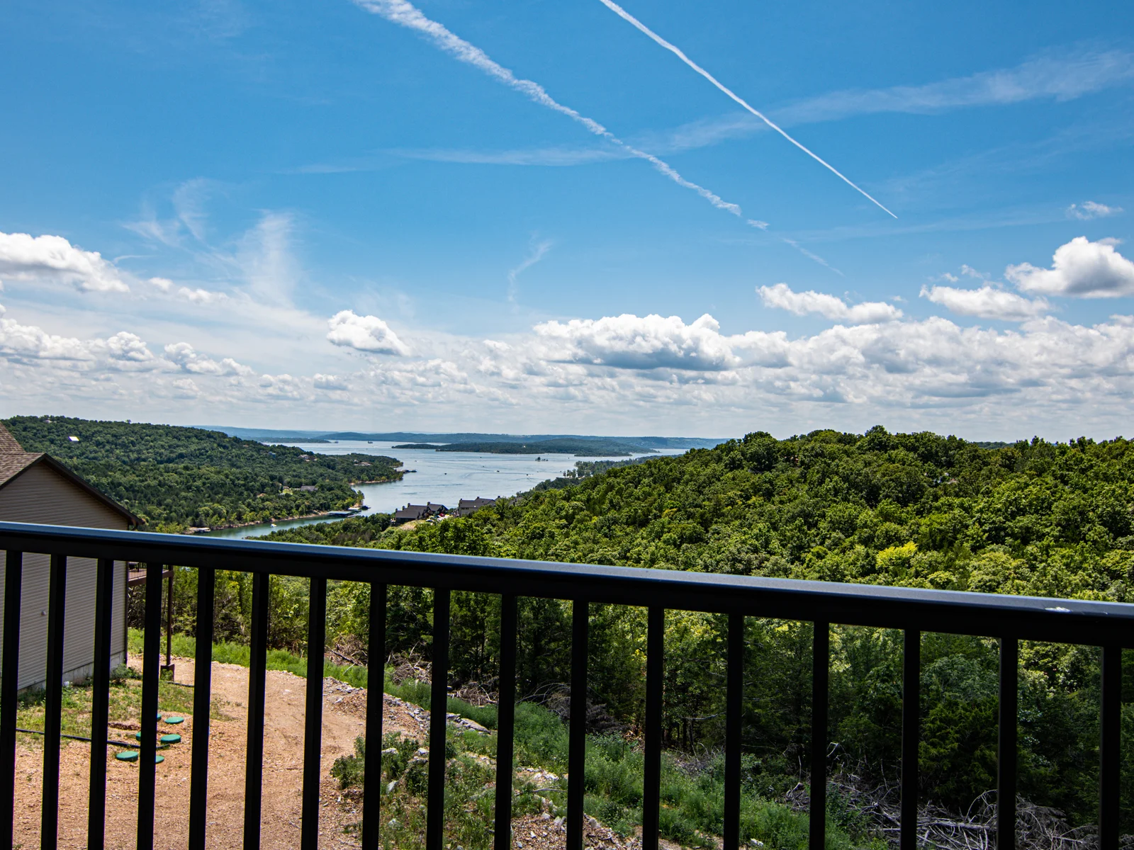 Gorgeous Table Rock Lake views!