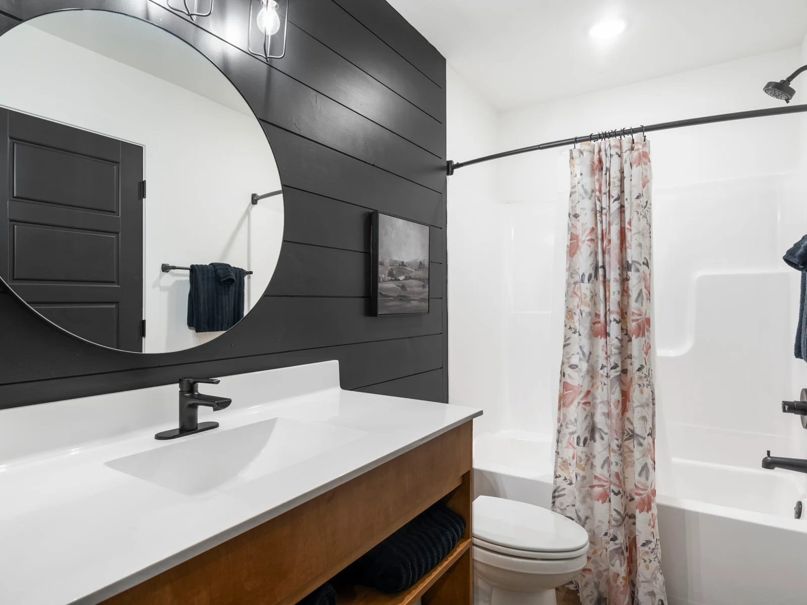 King #1 bathroom