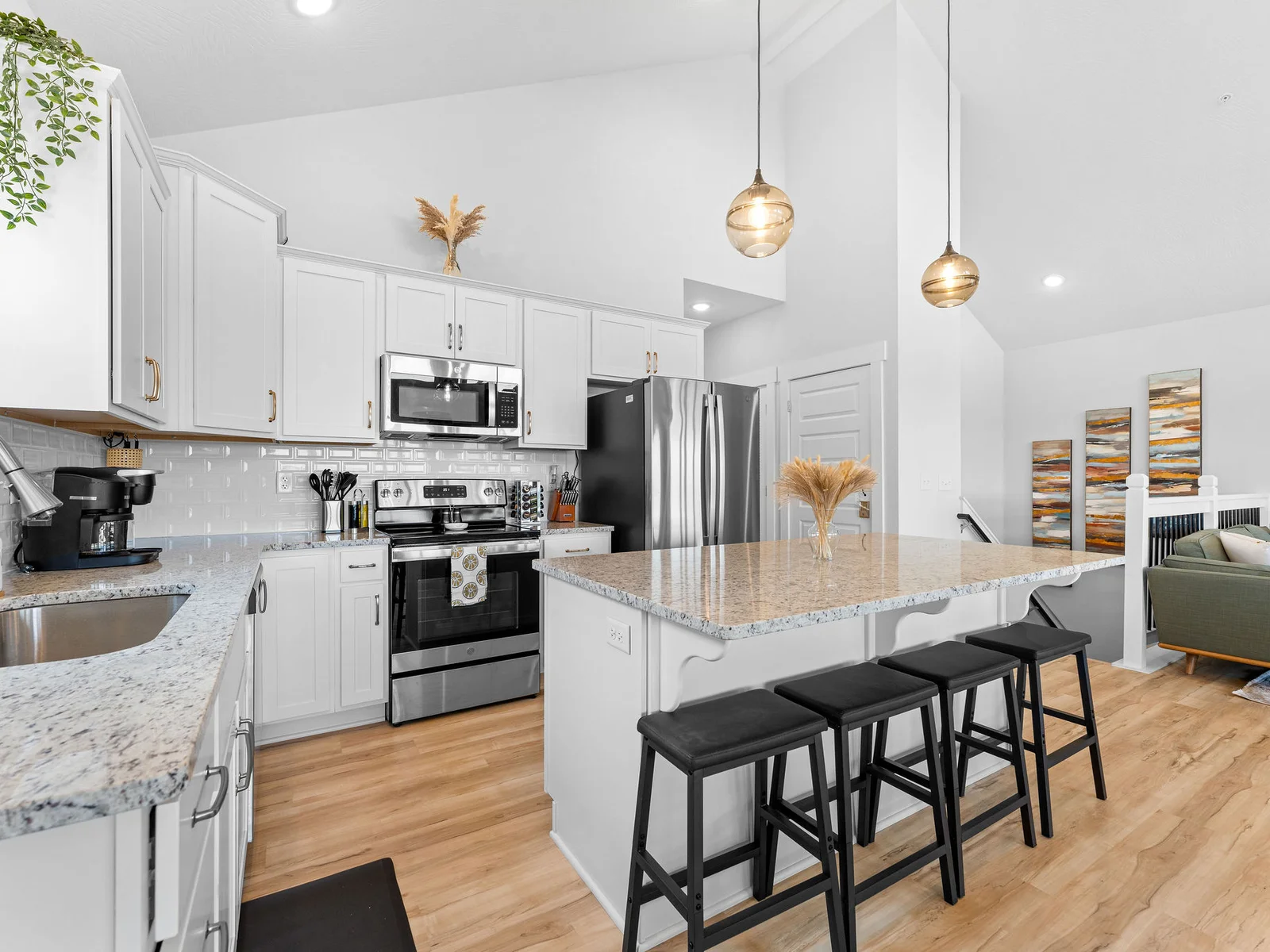 Fully stocked kitchen, just bring the food!