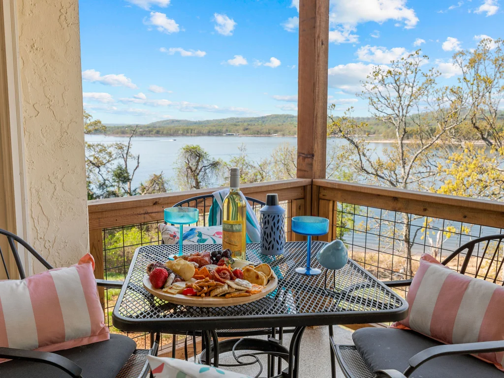 Waters Edge Retreat in Branson, MO