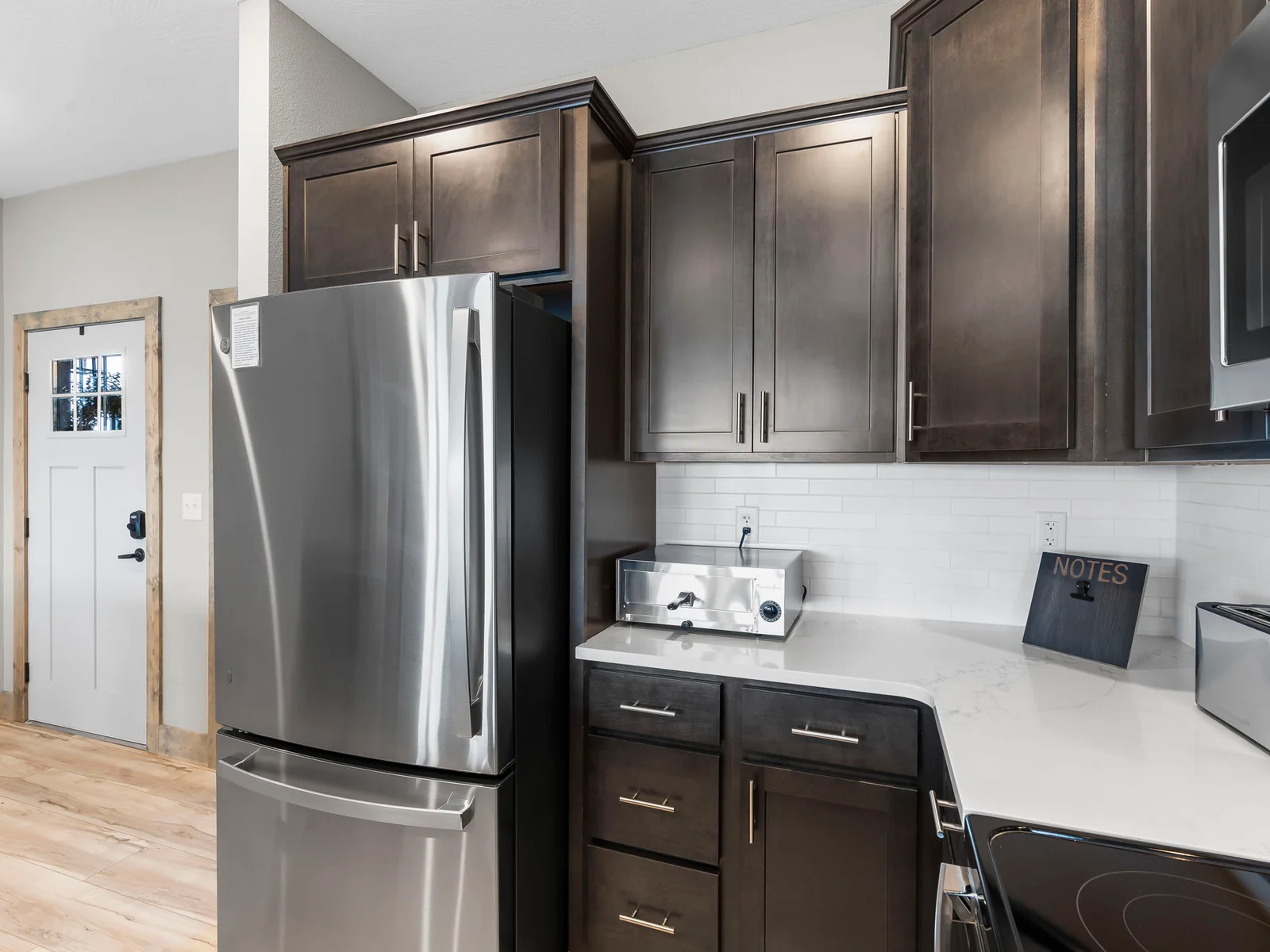 We provide all the cooking basics for your stay!