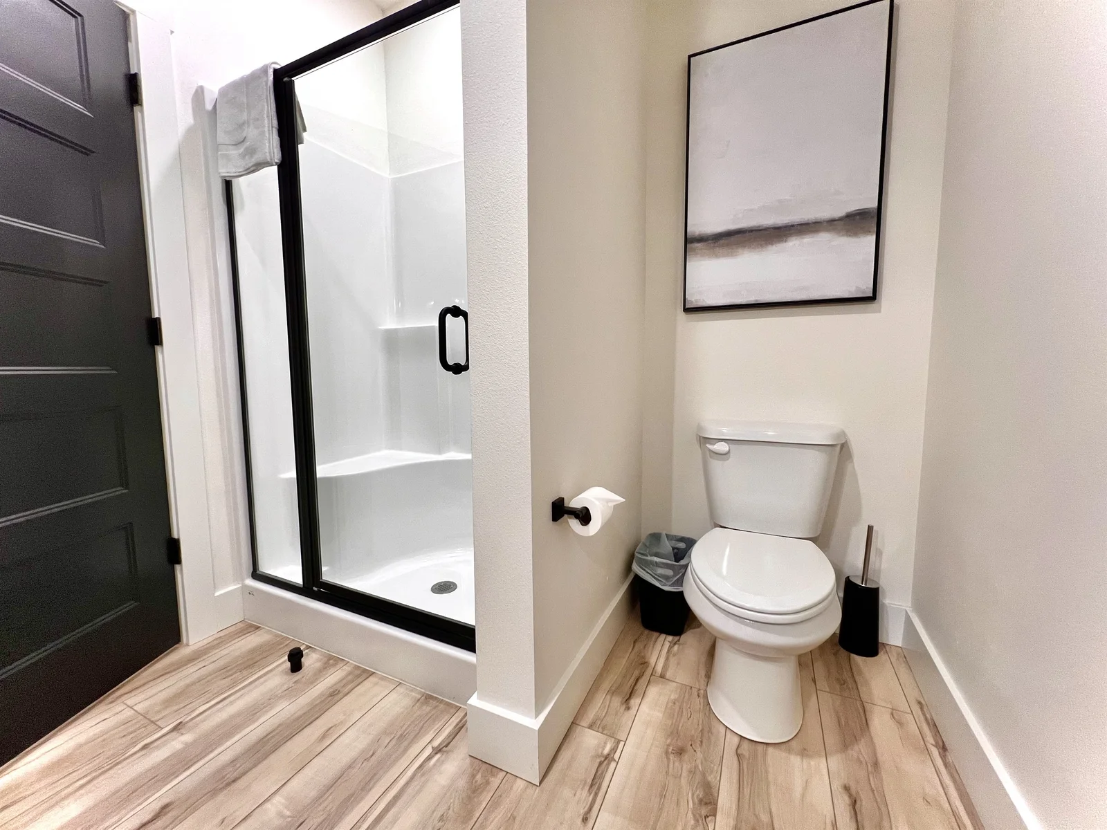 King bathroom #1