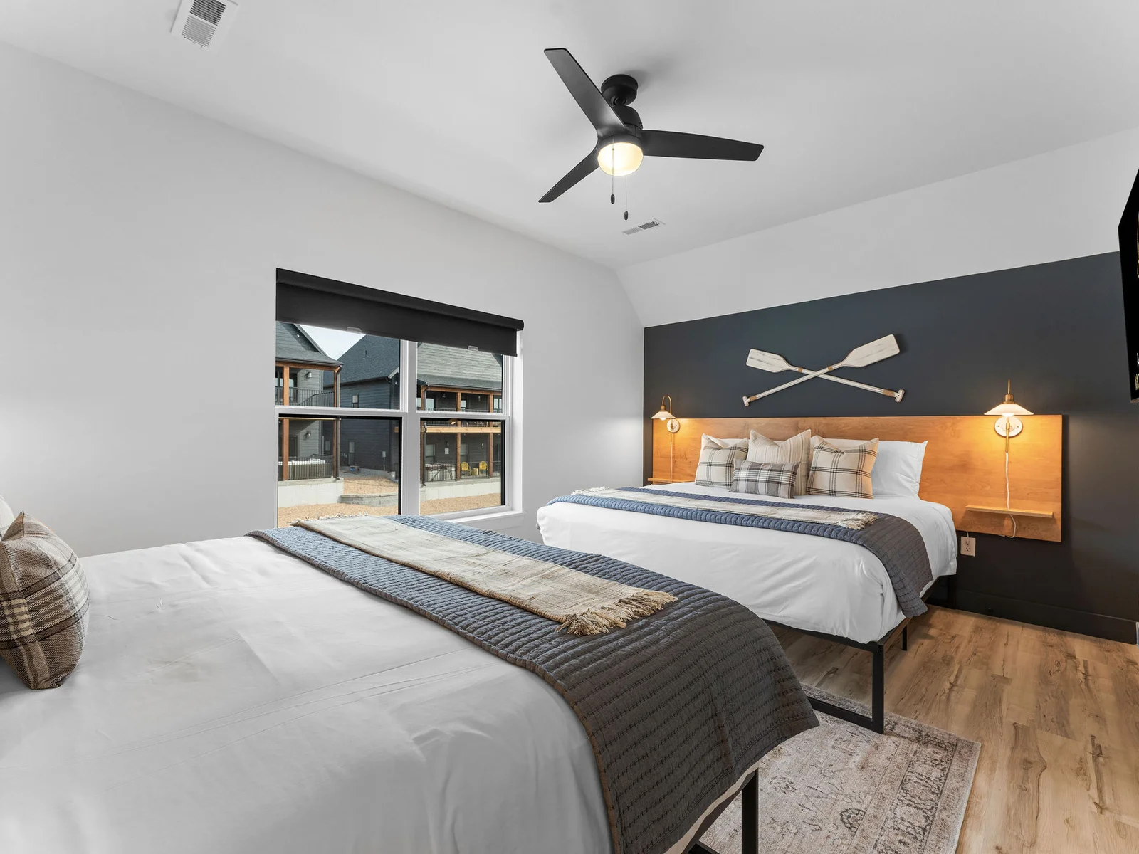 Upper level double king bedroom #2 w/ ensuite bath