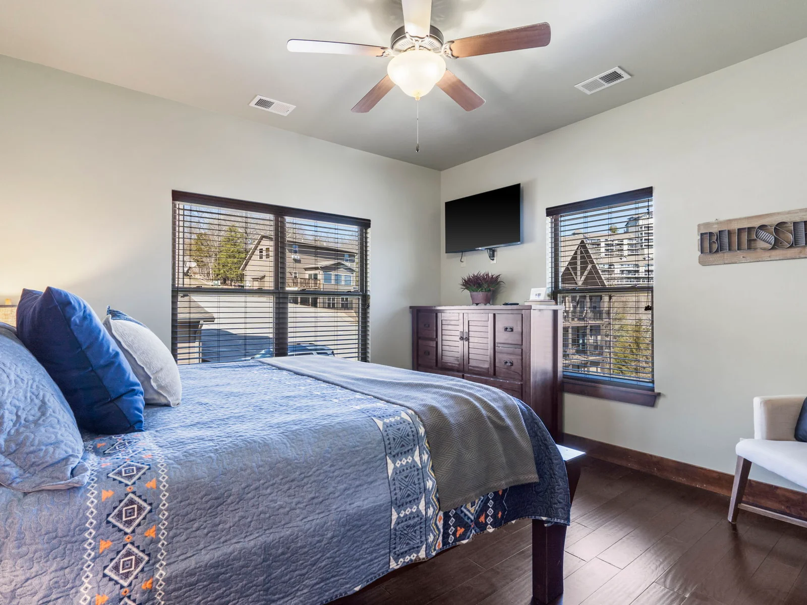 Upper level King Bedroom #3 w/ ensuite bath