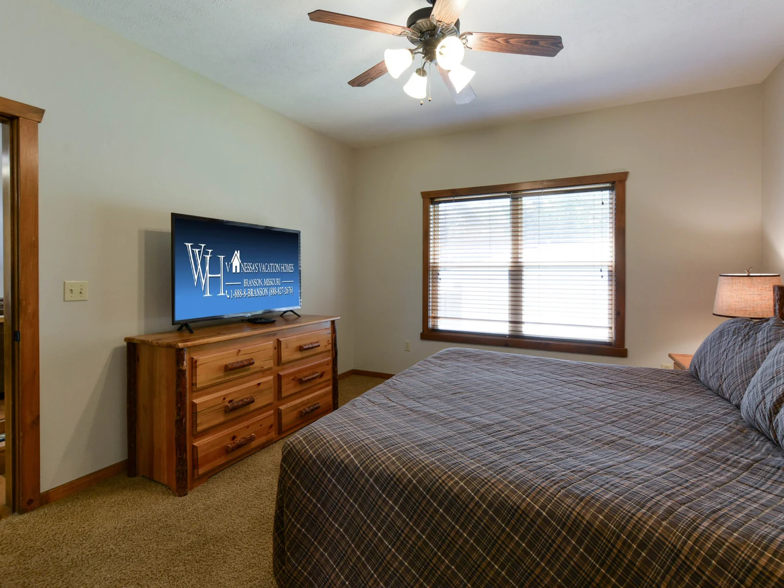 www.VanessasVacationHomes.com
