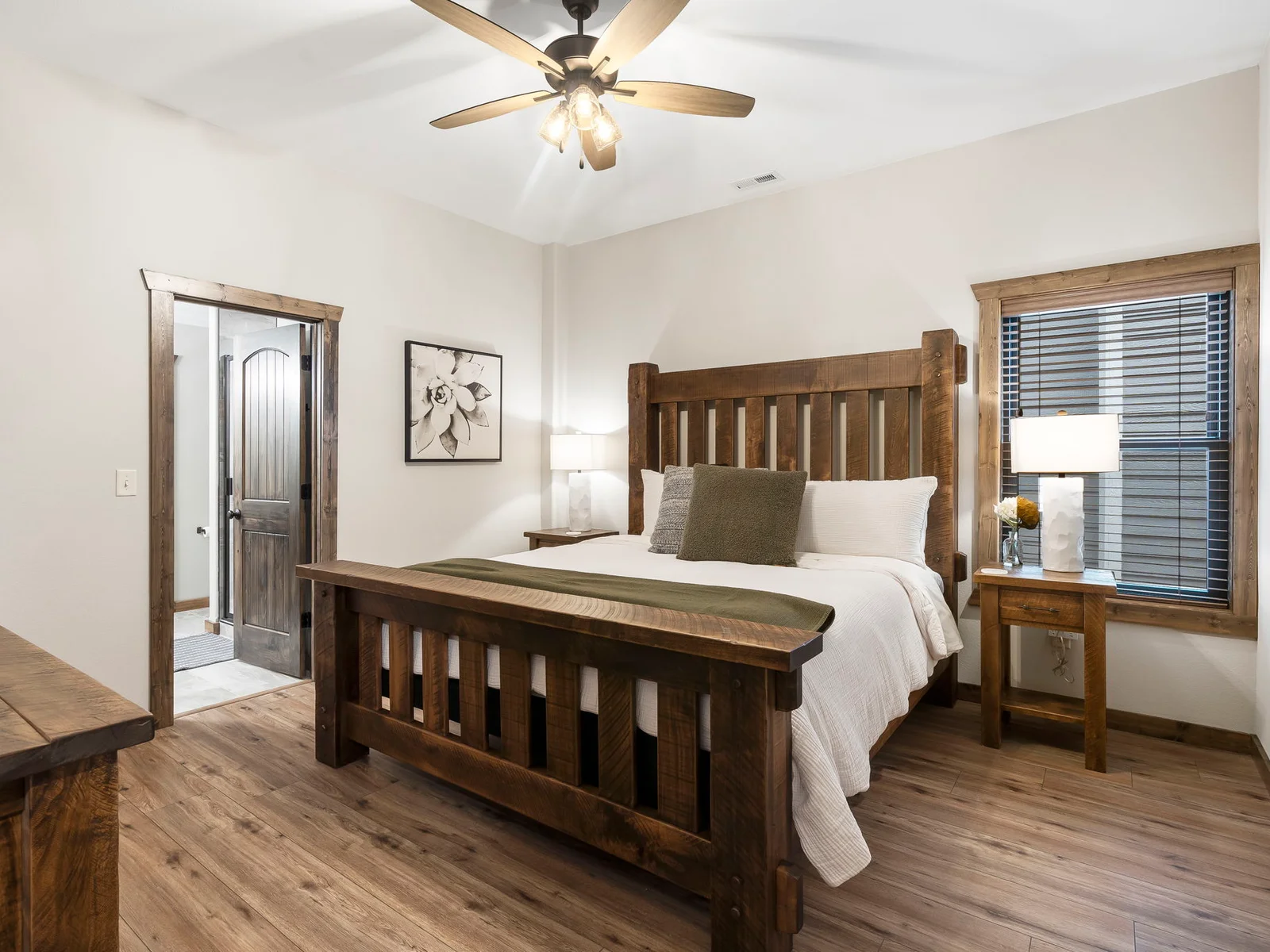 Lower level King #5 with ensuite bathroom