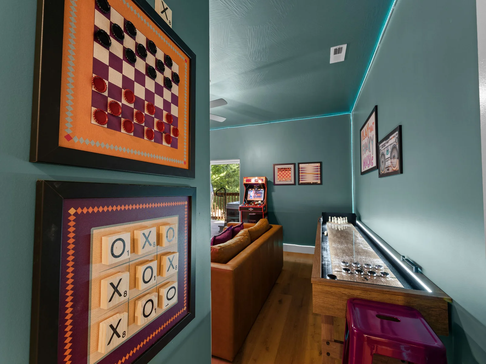 The ultimate indoor playground for kids, adults, and competitive spirits. 🏀🎯