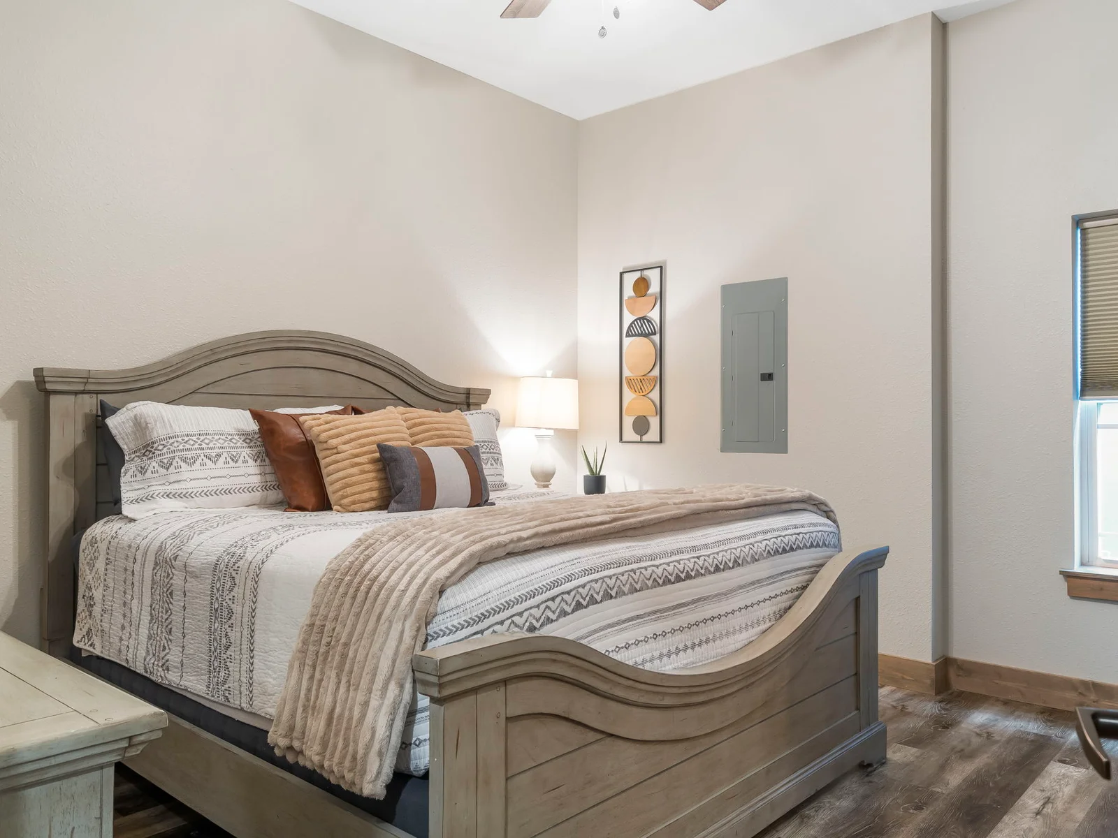 Lower King bed #1