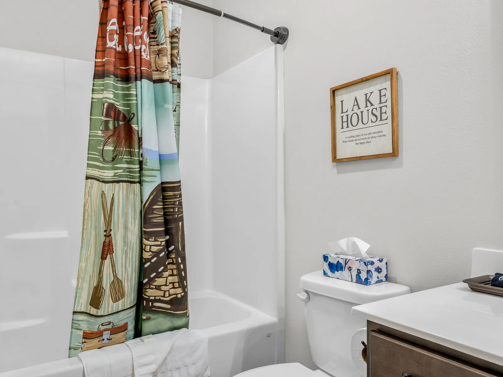 Bright River bathroom
