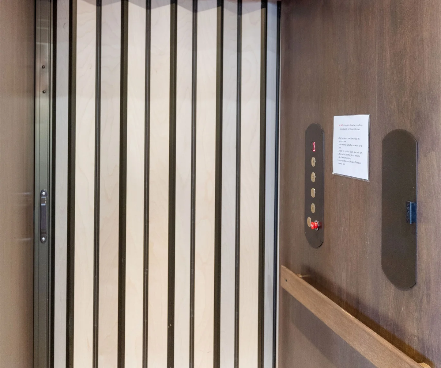 Elevator that goes to all 3 floors!