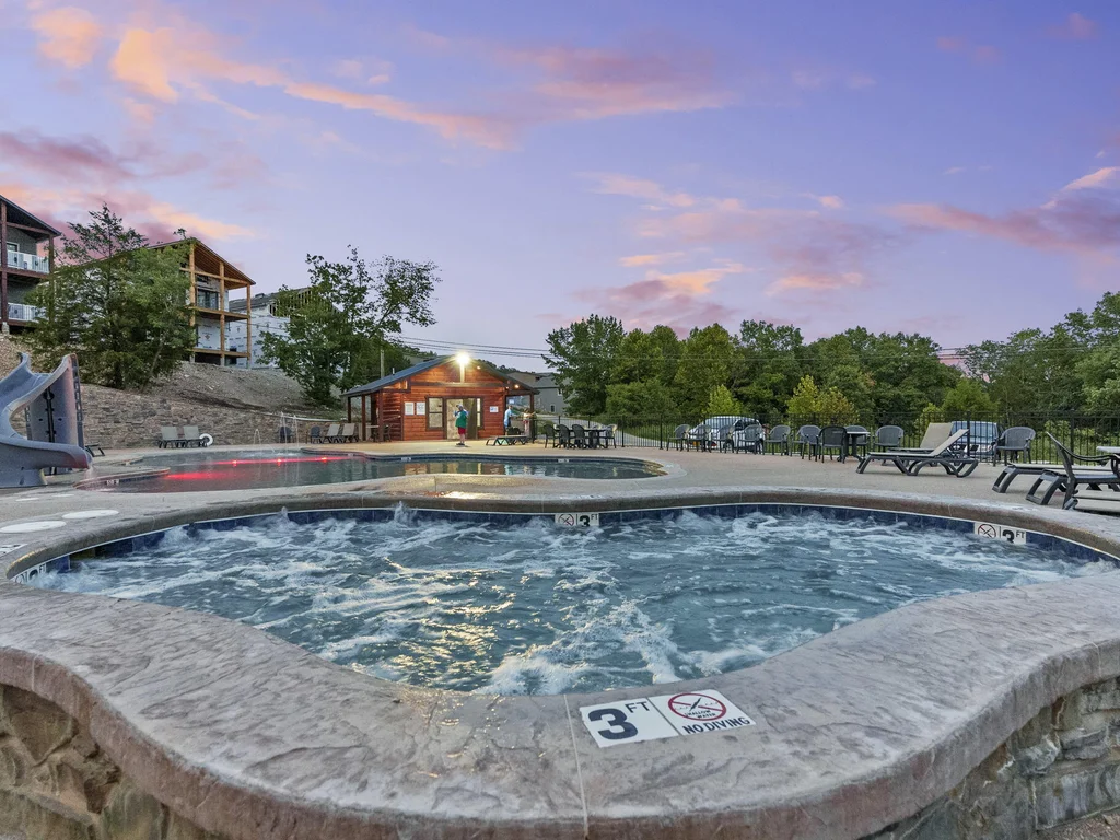 Emerald Cove Lodge