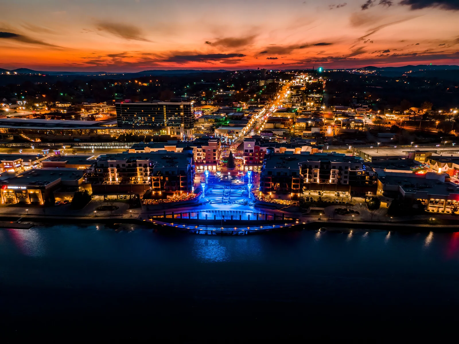 Branson is just 20 minutes away!