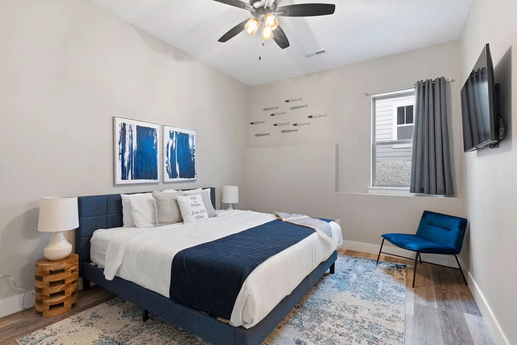 Lower level King bed #2 w/ ensuite bath