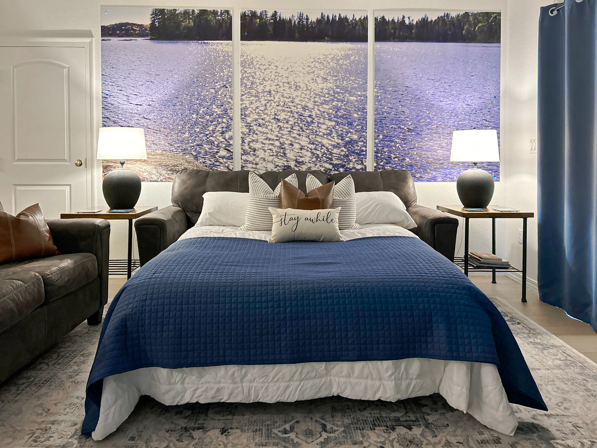 The 3-seater sofa doubles as a Queen sleeper sofa.