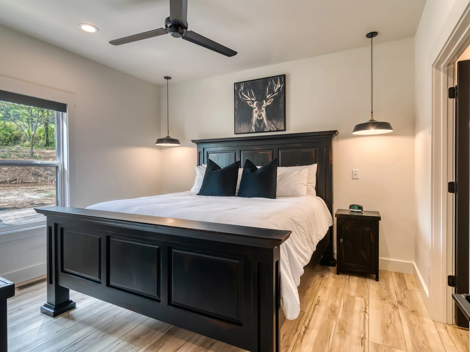 King #1 with ensuite bathroom