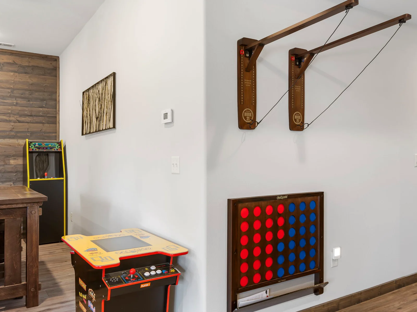 Two arcade machines and other family games!