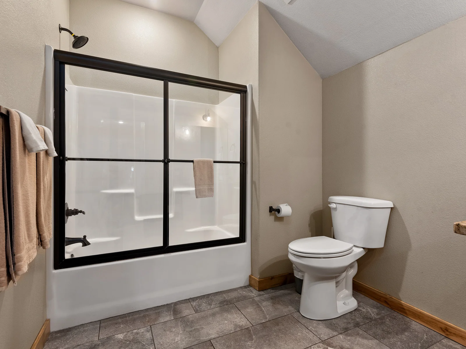Shared upper level bath