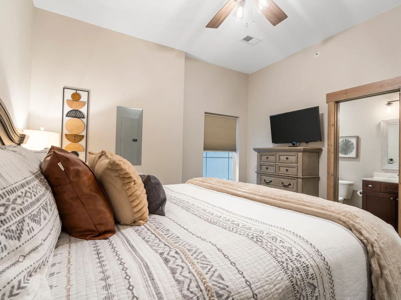 Lower King bed #1 with ensuite bathroom and large TV!