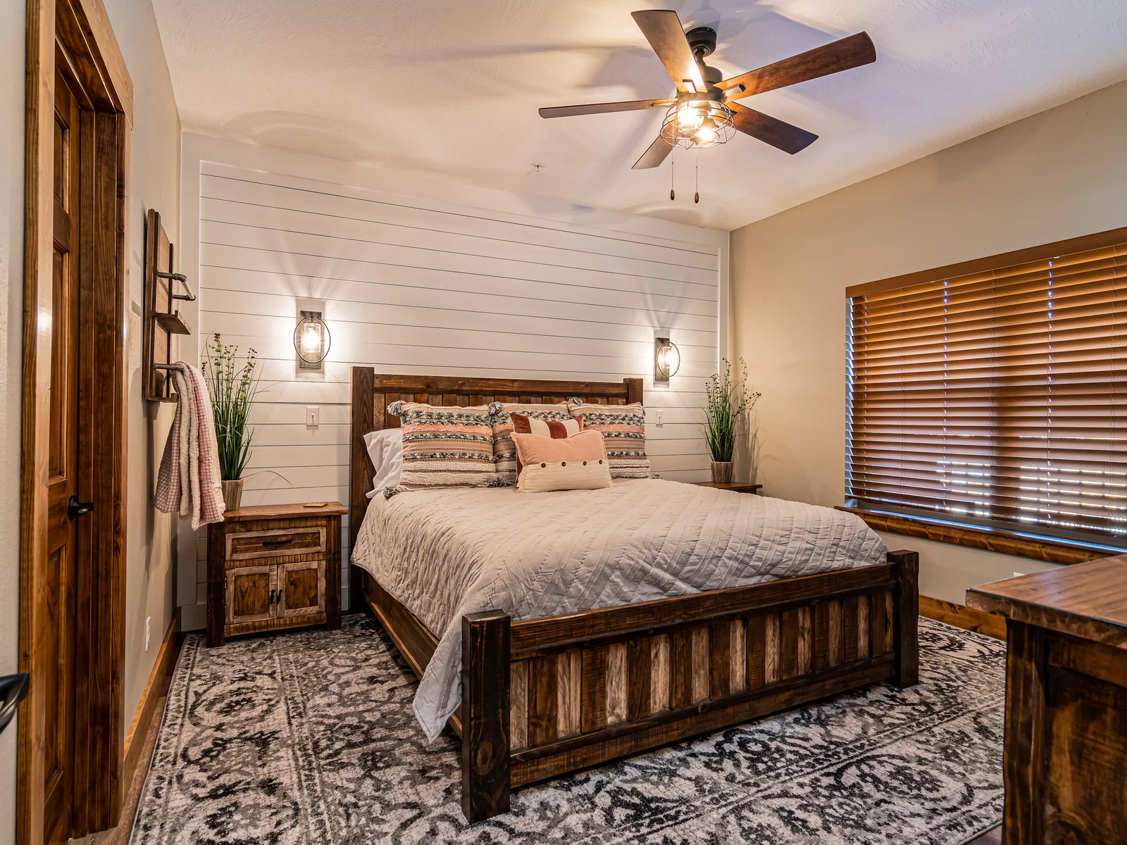 King size bed with bathroom