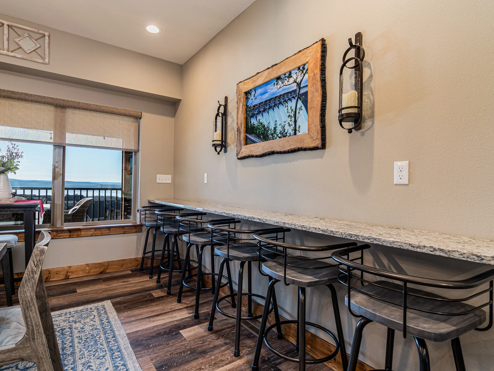 Additional seating next to the dining room table!