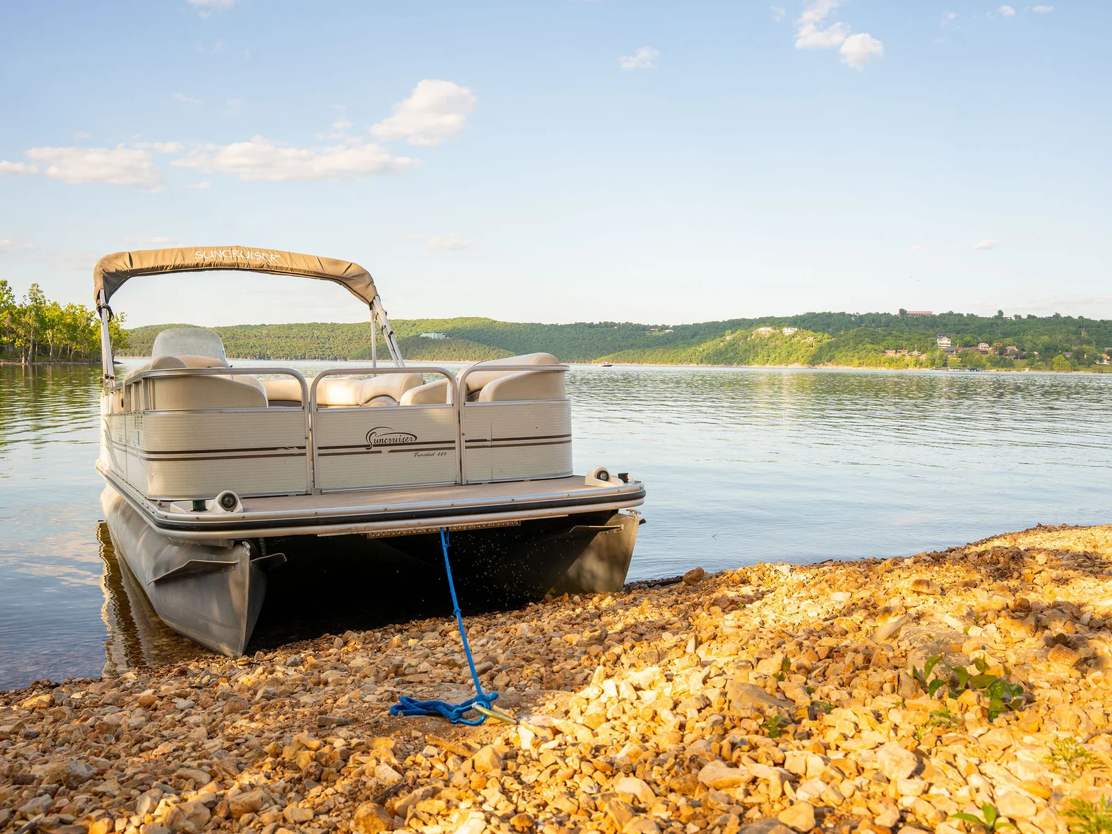 Cruise into lake days and sunset evenings and room to relax by the water. You can tie your boat off on the shore.