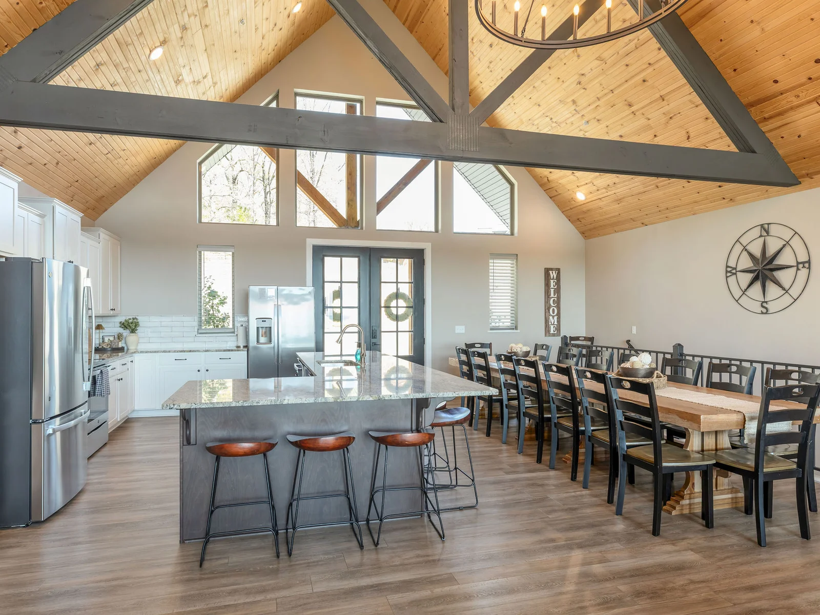 Plenty of seating around the kitchen for the whole family!