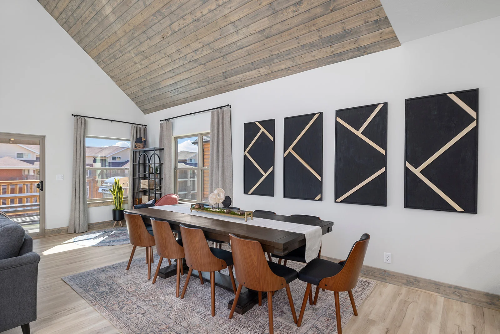 Dining room seating for everyone!