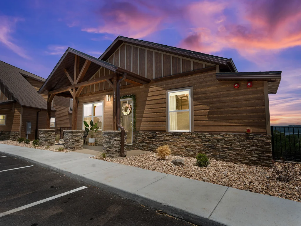 Boho Lakeview Lodge