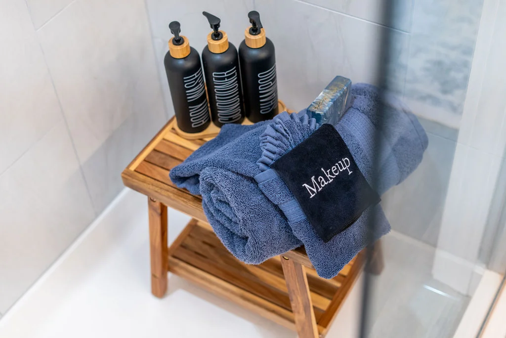 Complimentary toiletries and makeup cloths