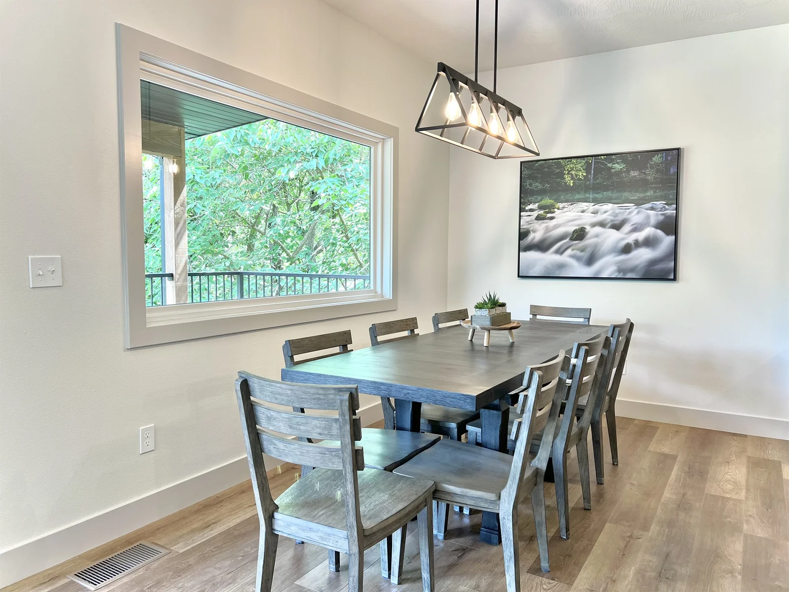 Dining Table that fits 8 with patio access