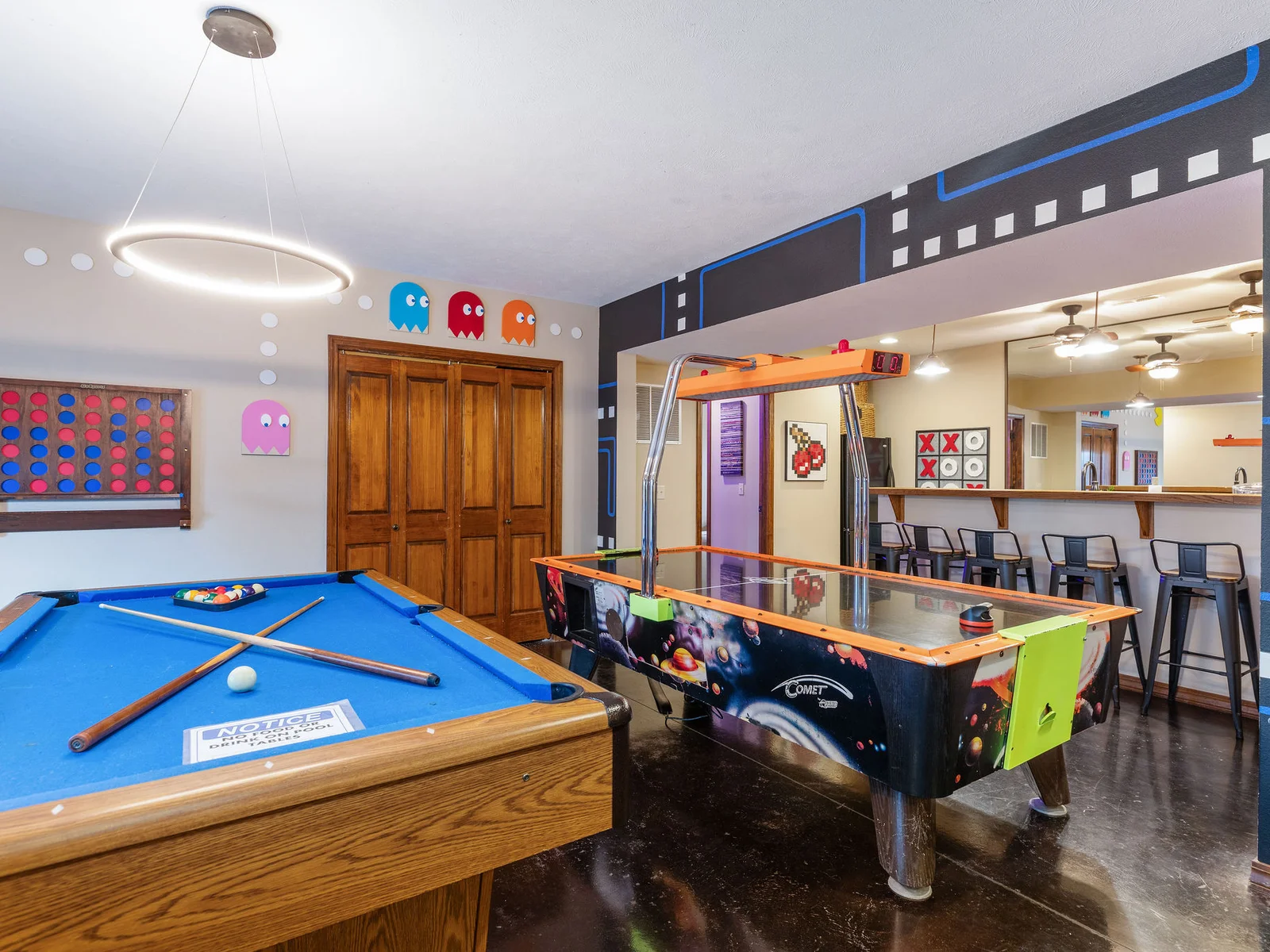 Pool table and Air Hockey!