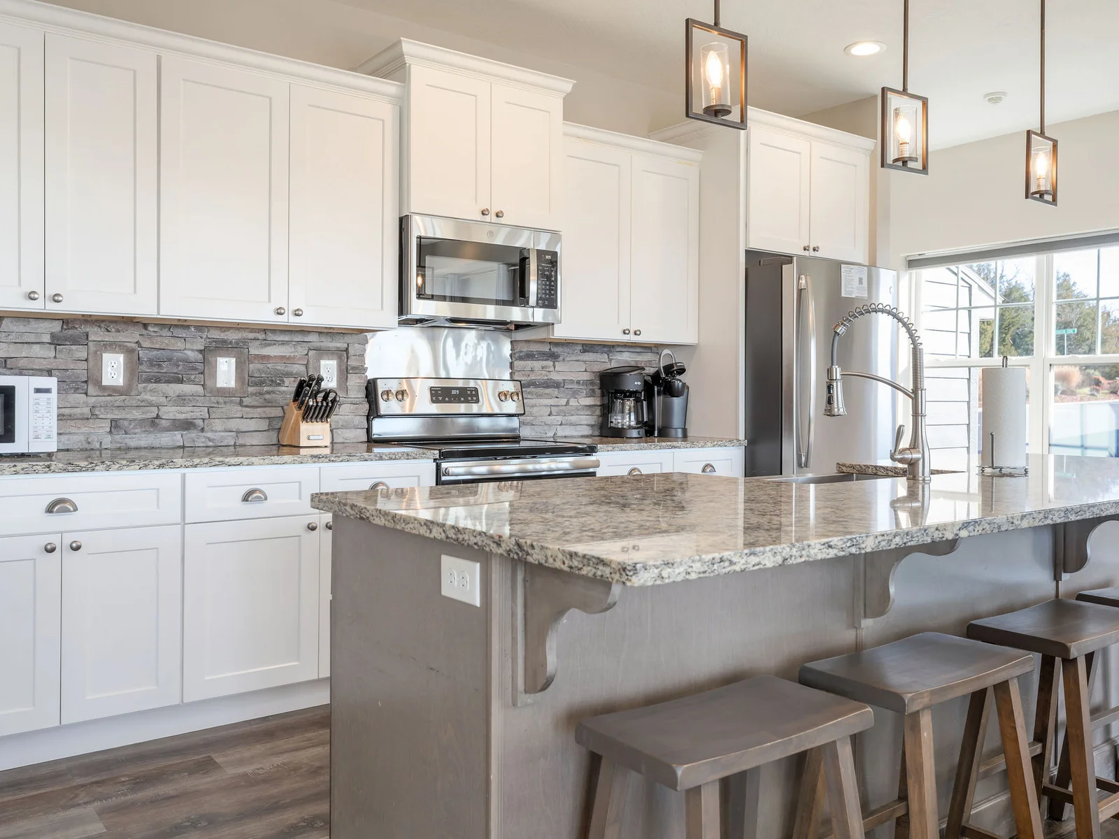 Fully stocked kitchen ready for you!
