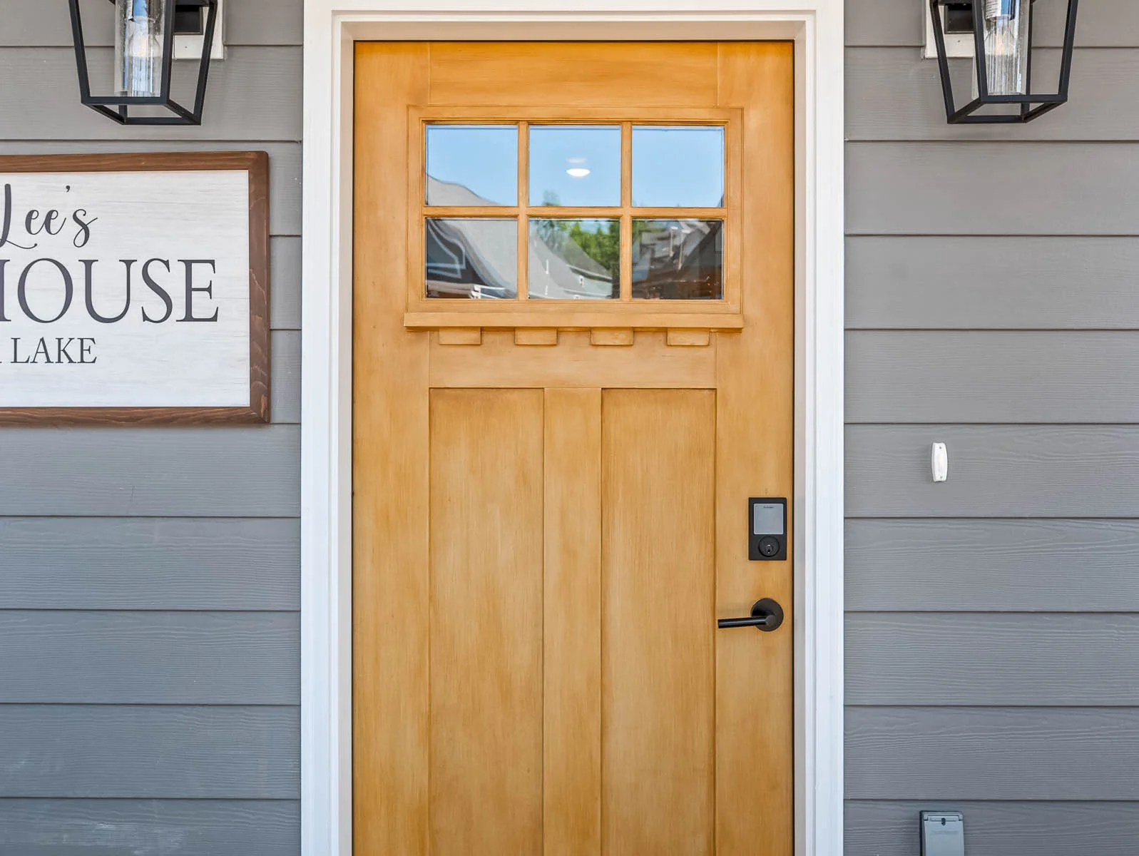 Come inside and enjoy Scottie Lee Lakehouse!