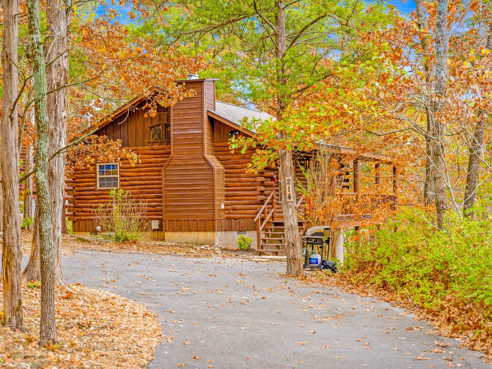 Secluded cabin escape perfect for fall romance and relaxation