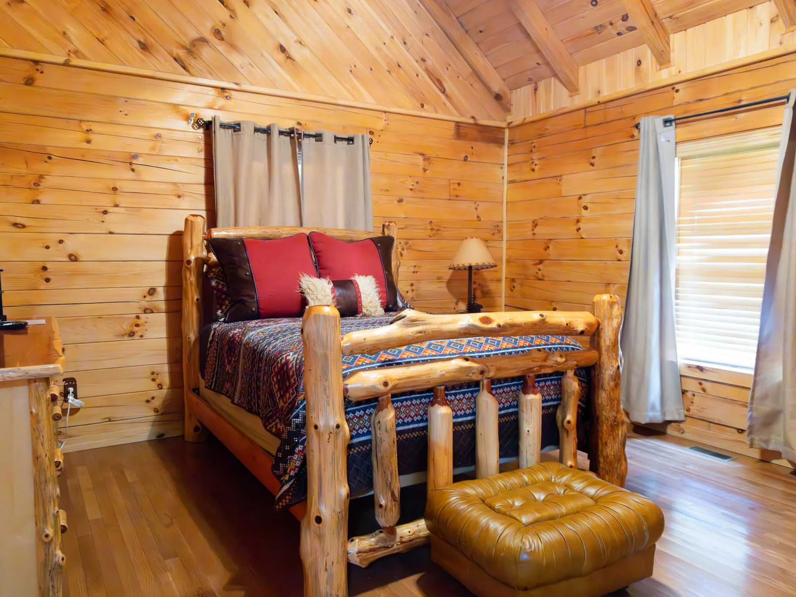 Queen bedroom #2