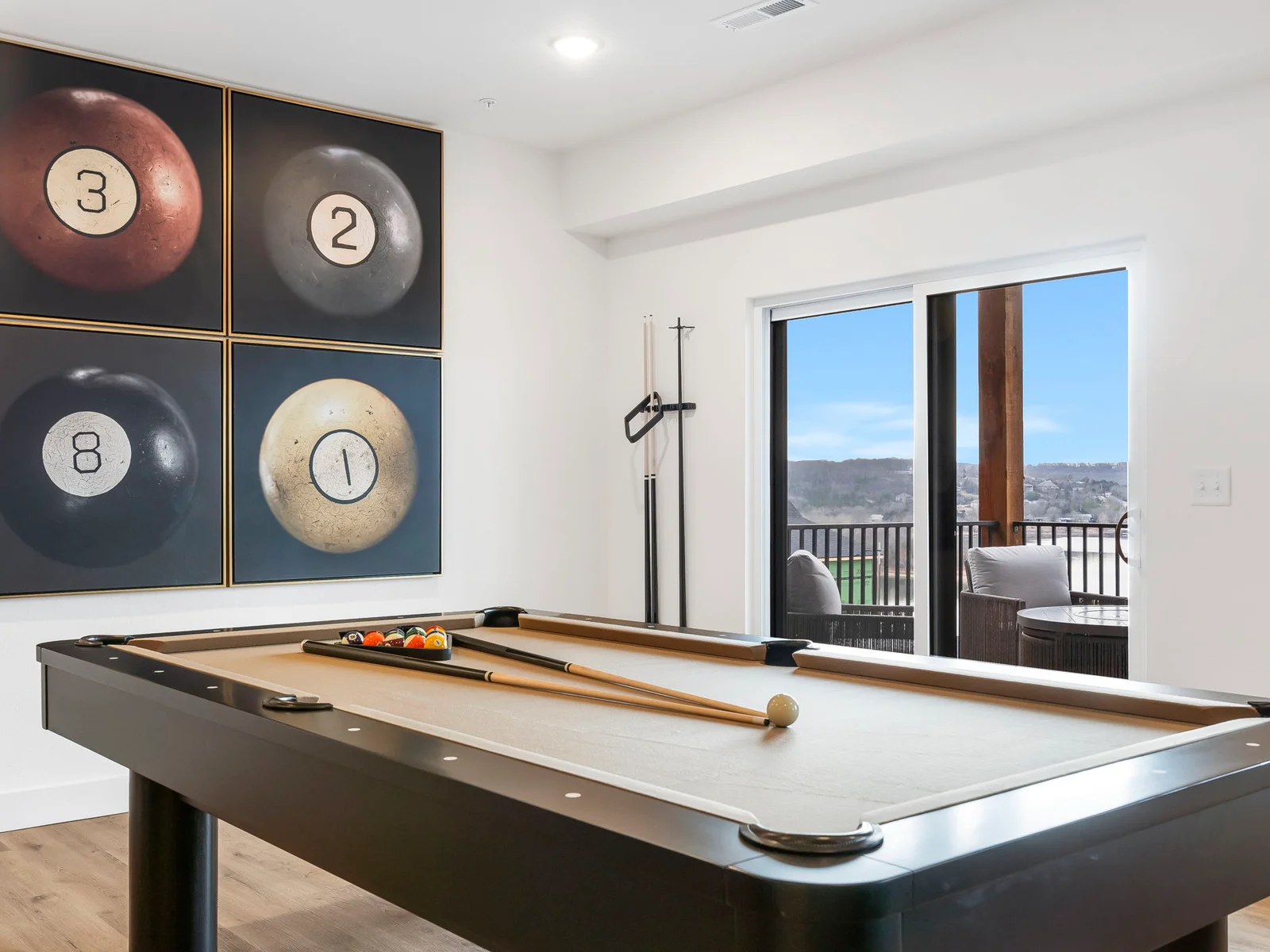 Pool table