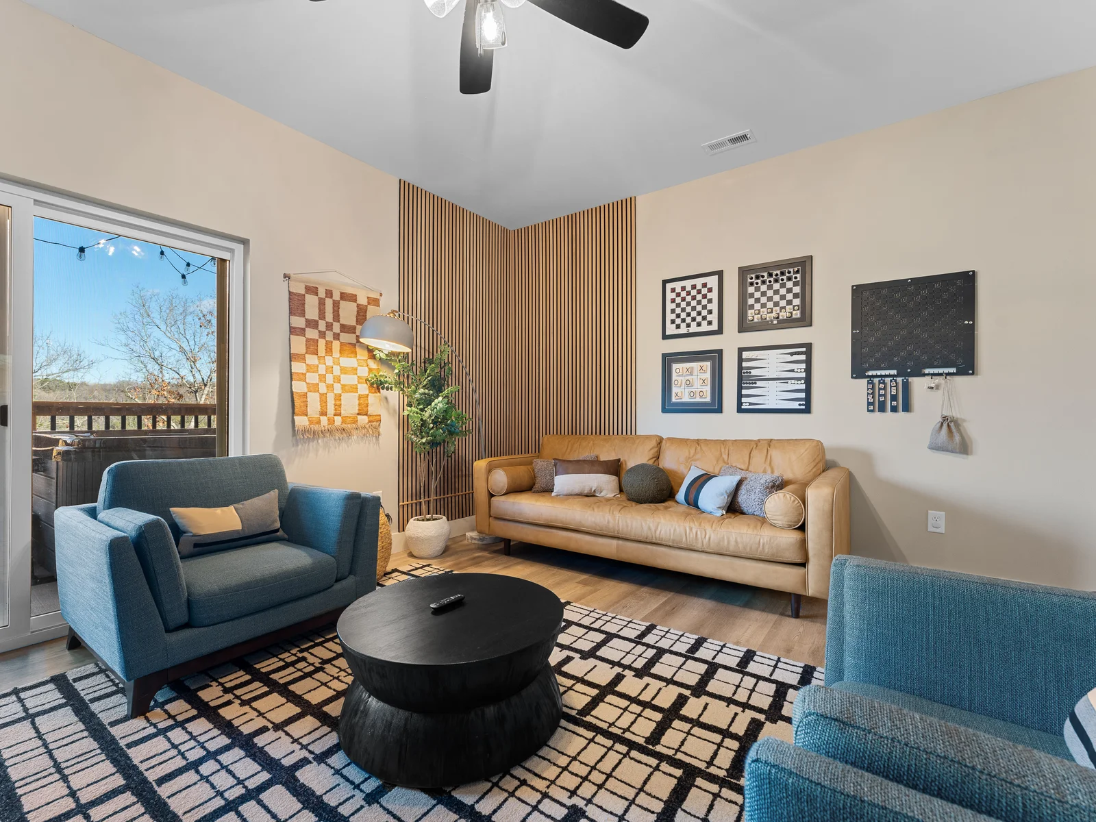 Game Room: Stylish seating, vibrant decor, and scenic views await your relaxation! Perfect for fun!