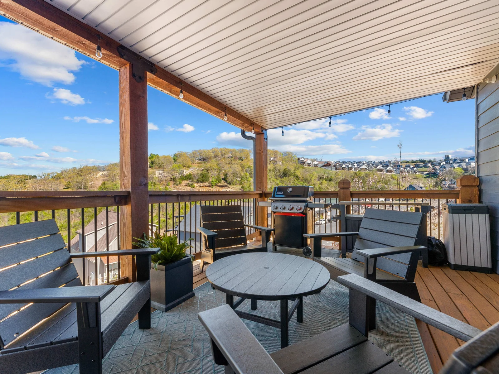 Upper deck. Keep the outdoor chef company.