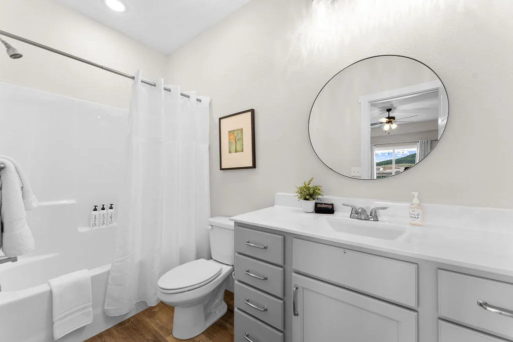 ensuite bath