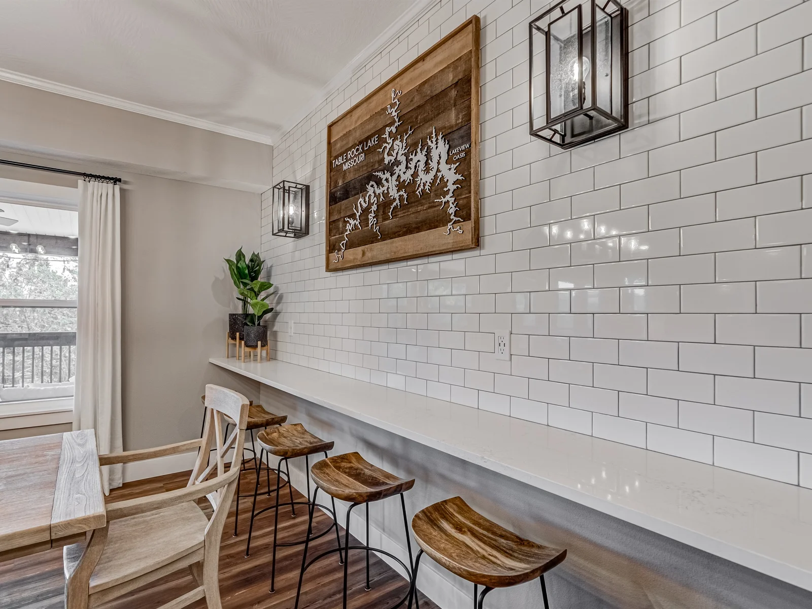 Bar space for additional seating