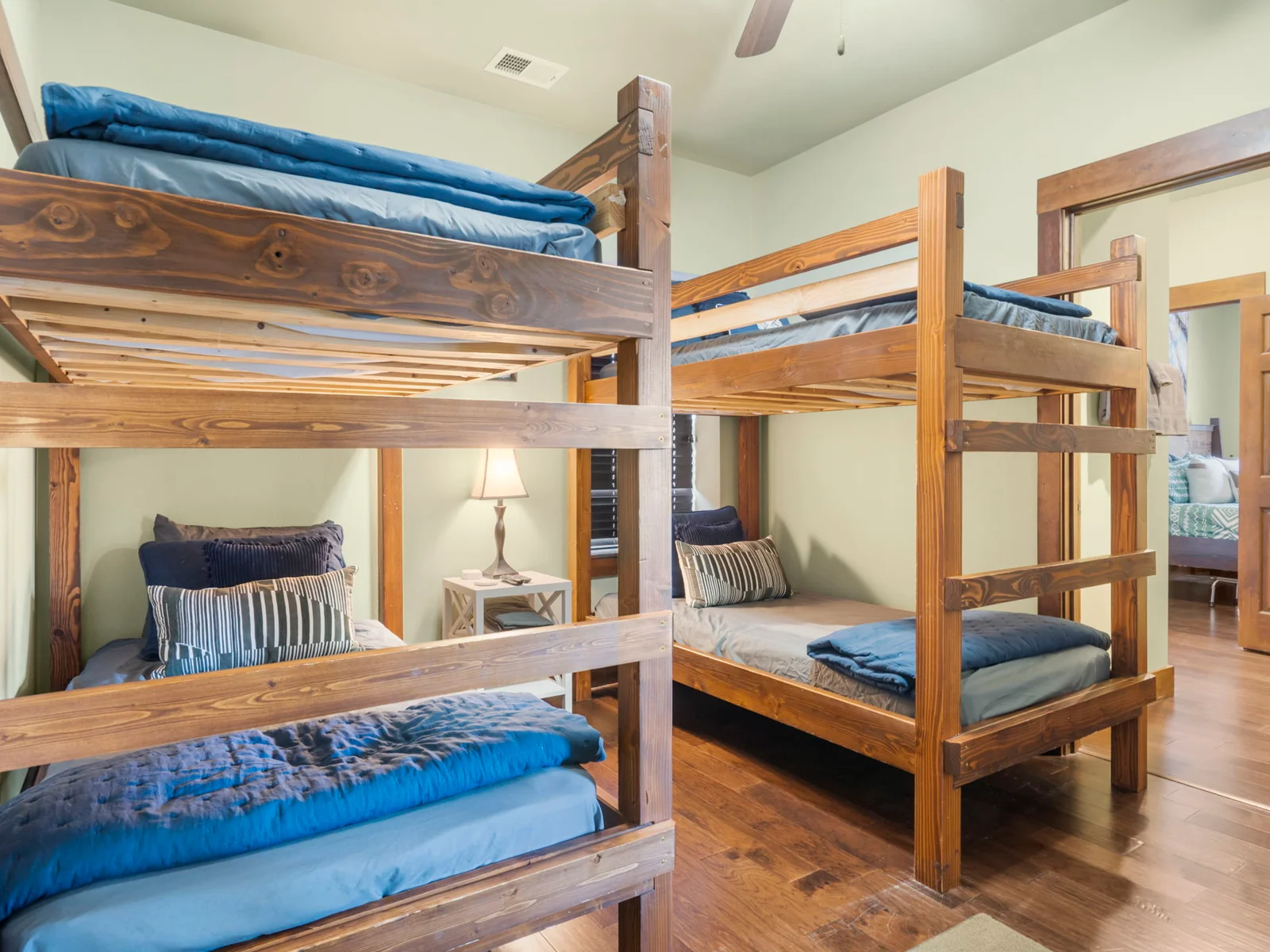 Bunk room w/ 4 twins!