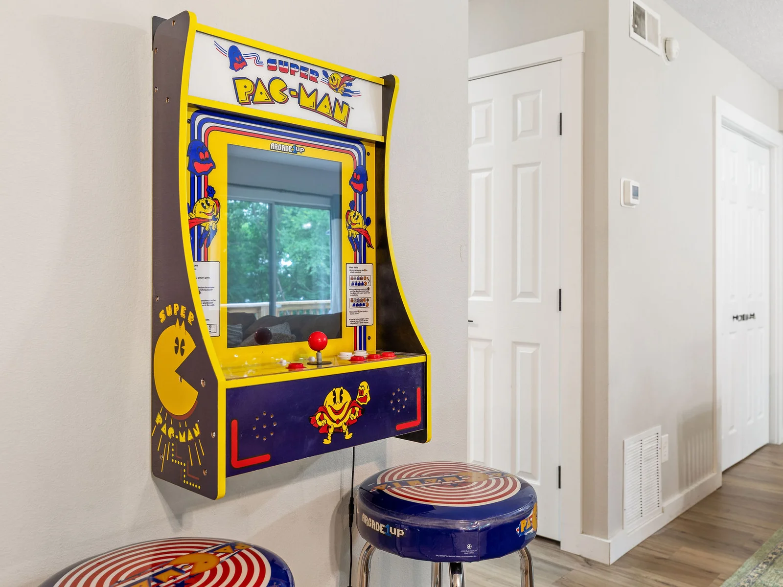 Pacman machine for the kids!
