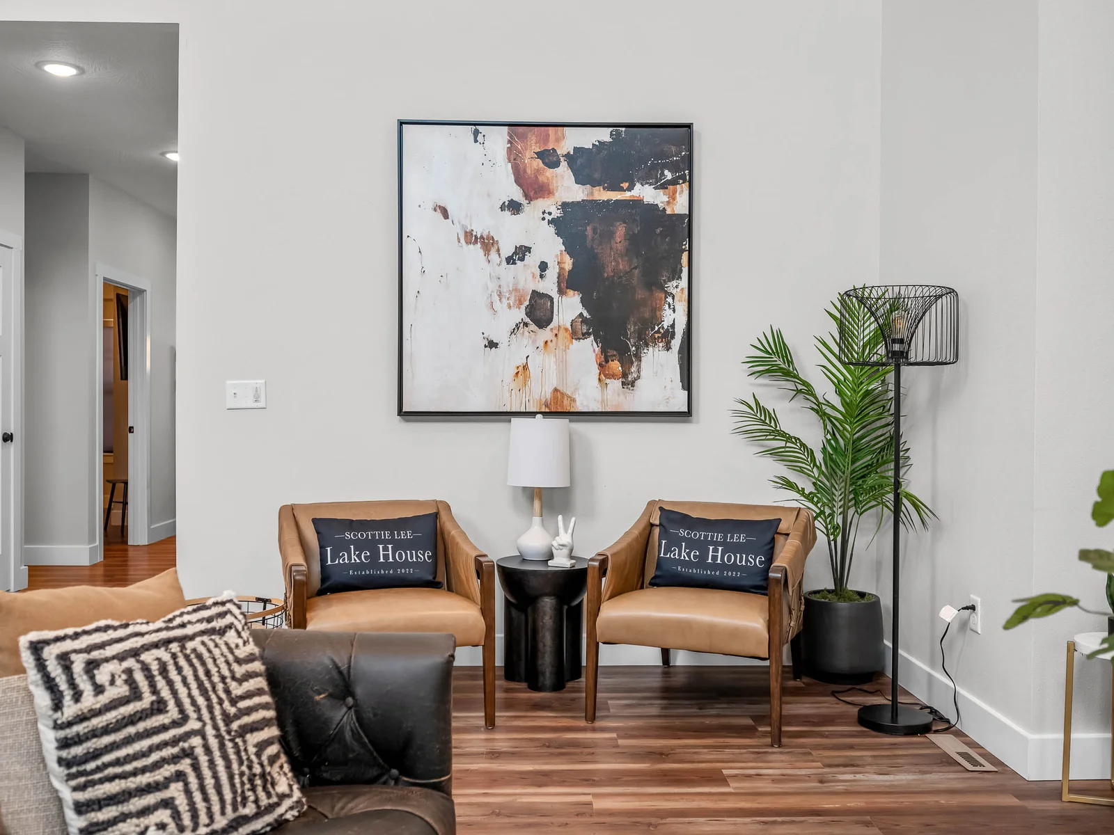 Several sitting areas that will be perfect for conversation
